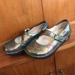 Alegria Dayna Thrones